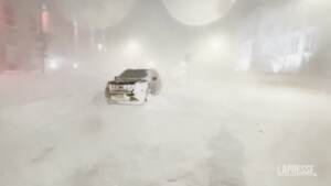 Usa, Buffalo sepolta da una nevicata record