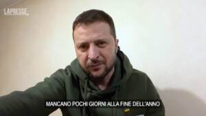Ucraina, Zelensky: “Ci aspettano giorni bui”