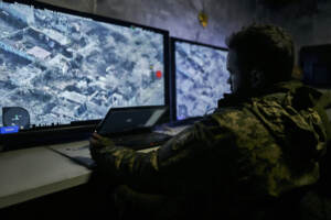 Ucraina, attacco con drone su base militare russa: 3 morti