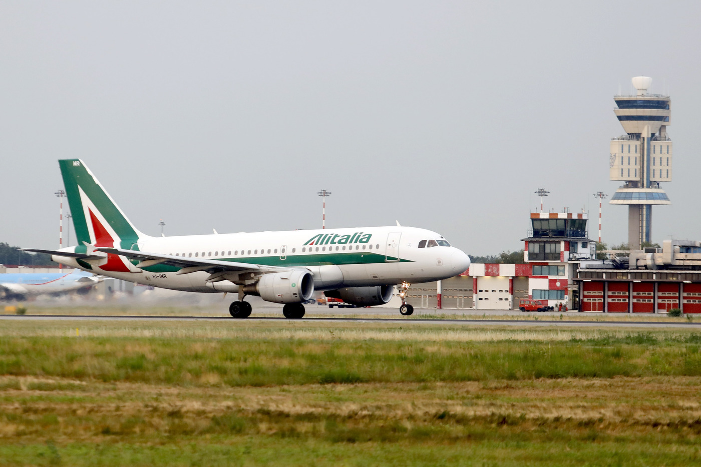 Covid, a Malpensa tampone per chi arriva da Cina