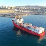 Migranti, sbarco Ocean Viking a Ravenna