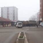 Kosovo, i serbi ereggono barricate a Mitrovica