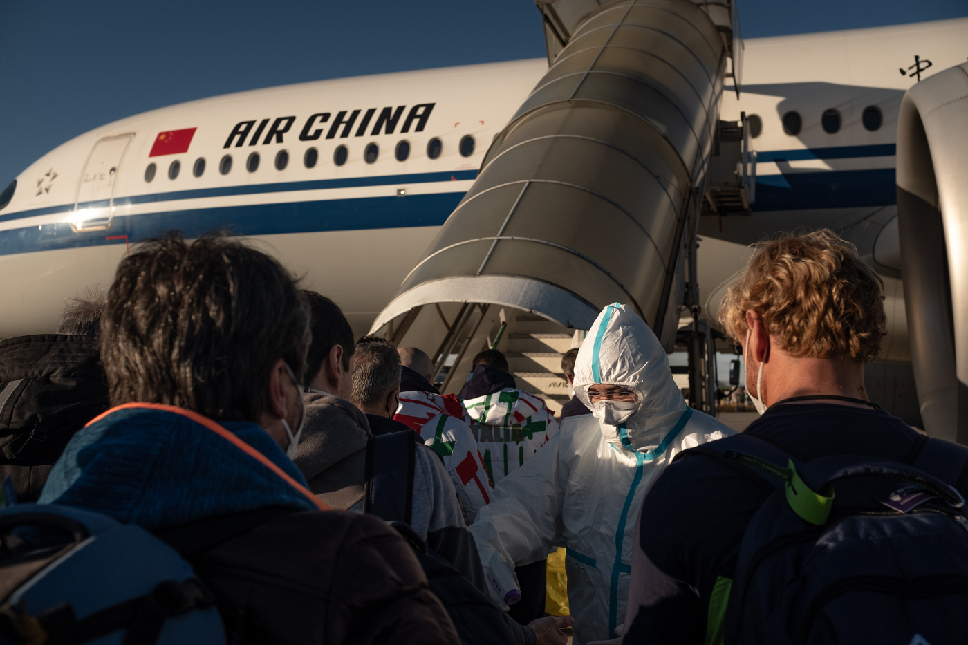 Covid, su volo da Cina 52% di positivi