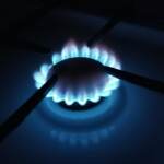 Gas, prezzo ancora giù: sotto 80 euro