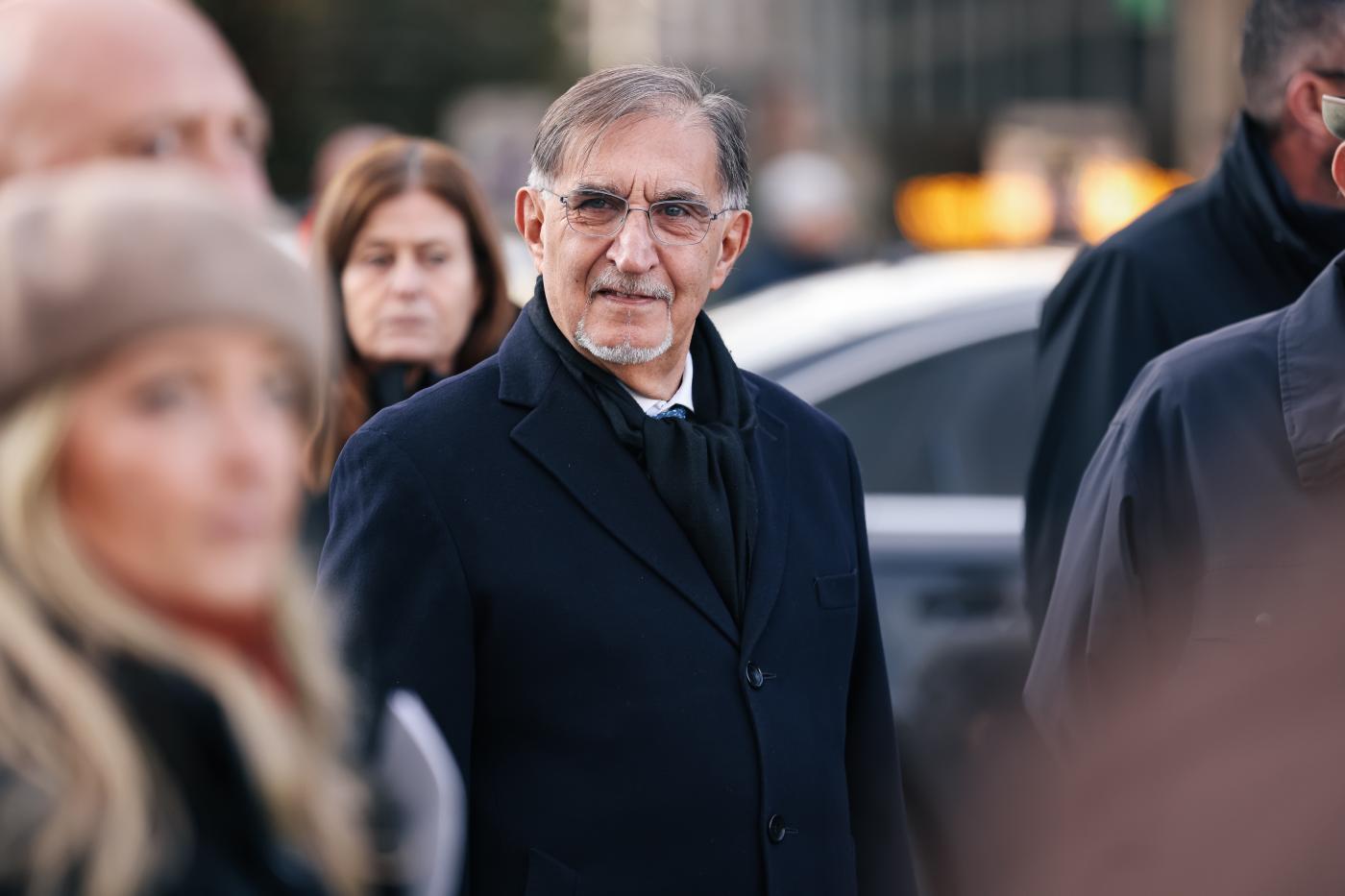 La Russa, opposizioni chiedono dimissioni per post su Msi