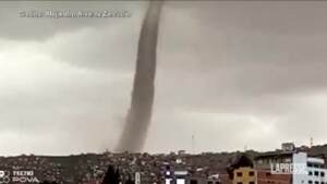 Bolivia, tornado a El Alto: il video