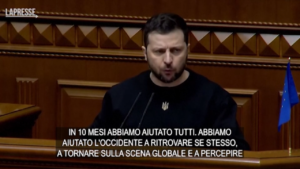 Ucraina, Zelensky: “Nessuno in Occidente ha più paura della Russia”