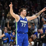 Nba, Doncic show da 60 punti