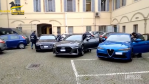 Reggio Emilia, truffa da 1 mln di euro: sequestrate auto di lusso