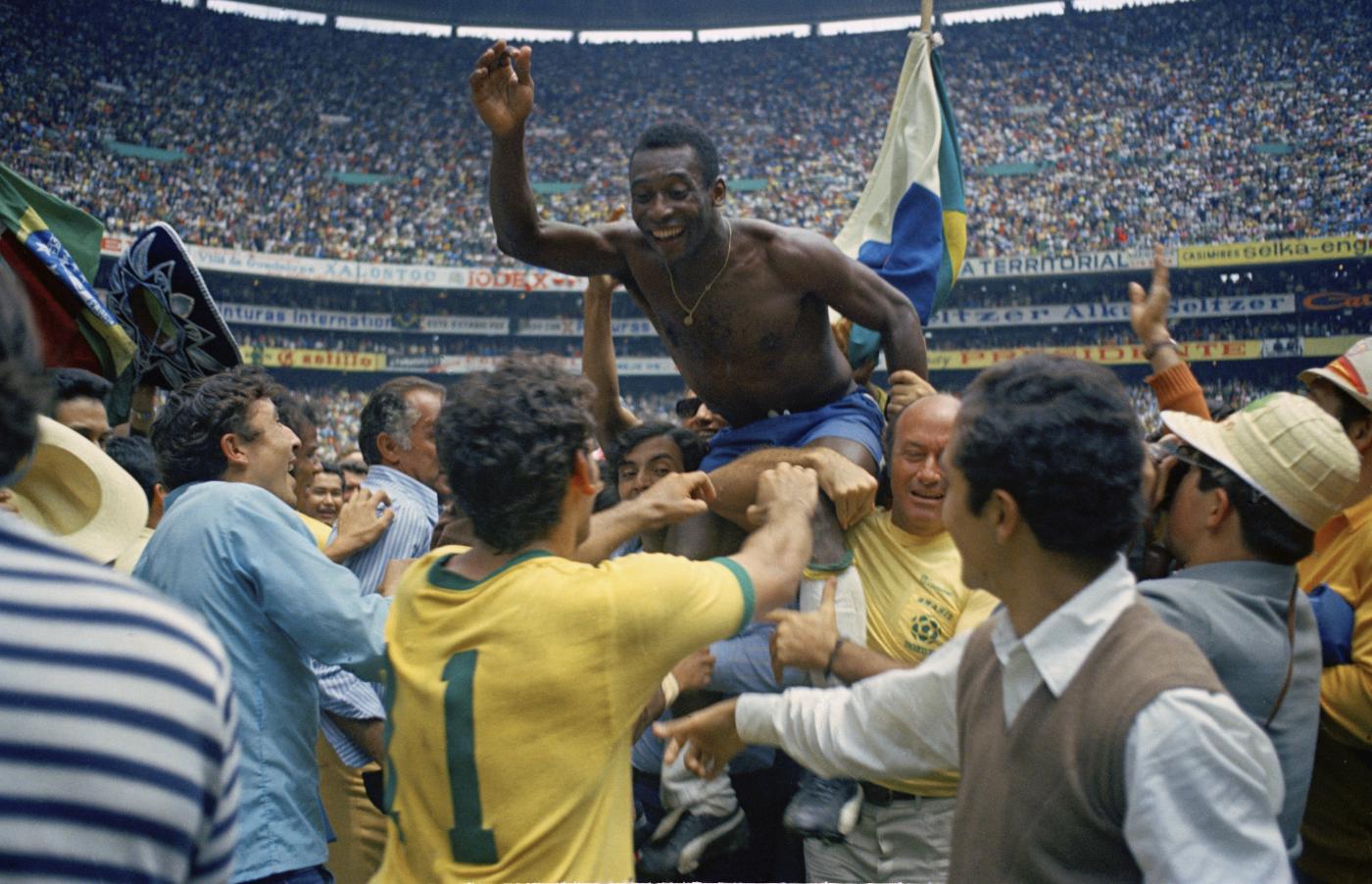 Pelè, il Re che incantò il mondo col suo Brasile