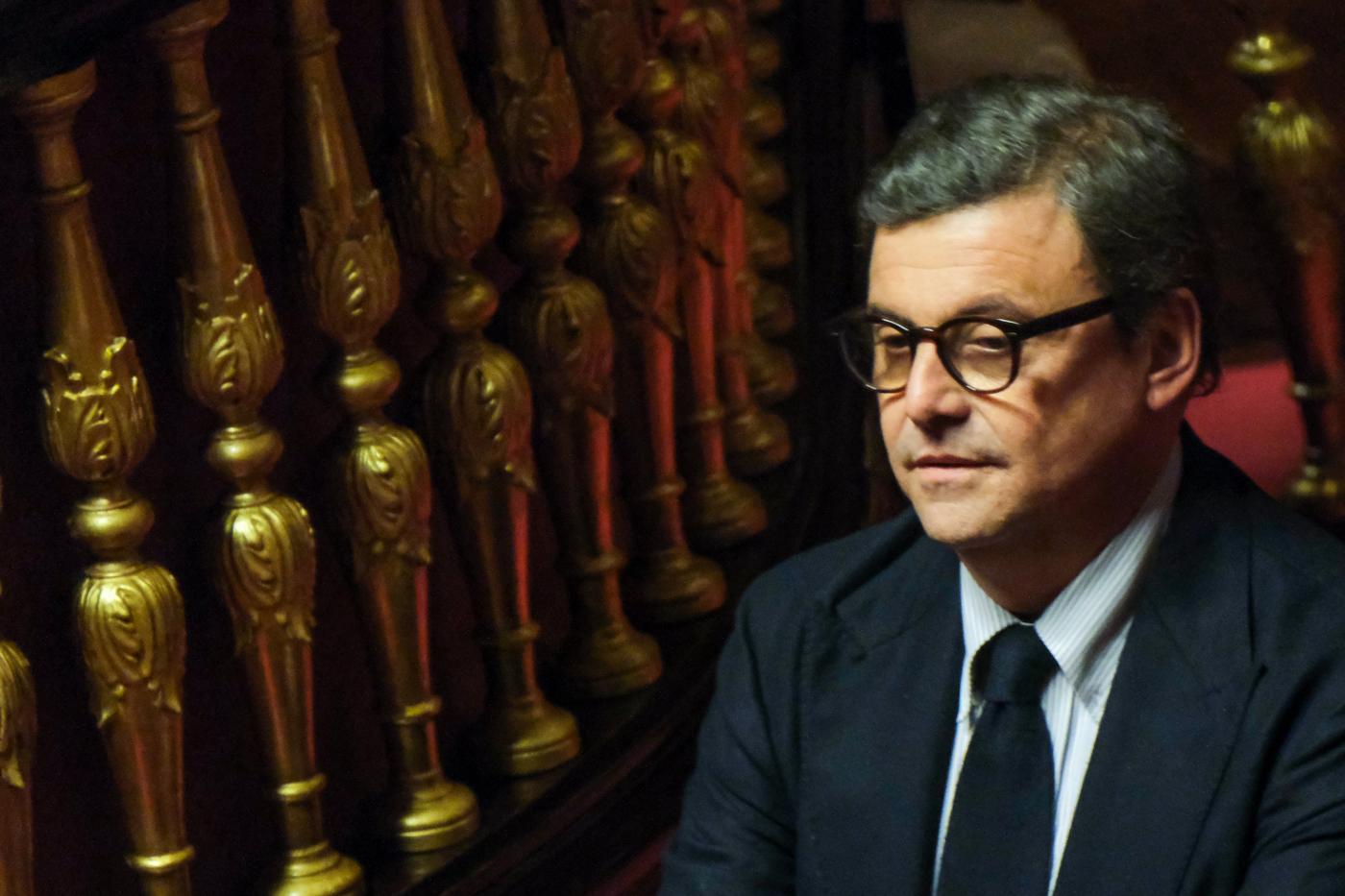 Calenda in Senato: “Aridatece Mario”