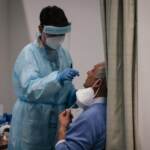 Covid, i media cinesi contro restrizioni all’estero