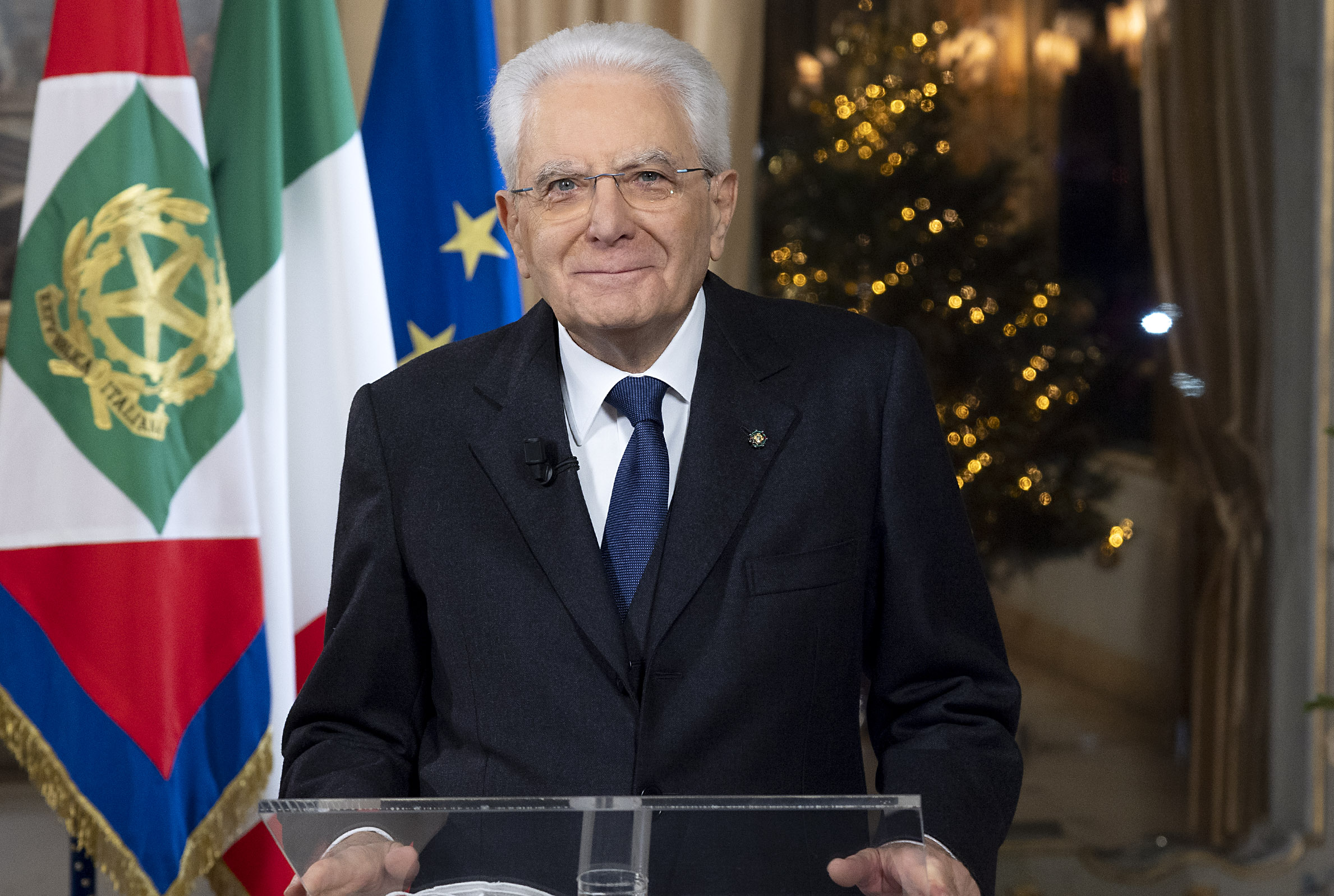 Mattarella: “Repubblica è di chi paga le tasse” Mattarella: “Repubblica è di chi paga le tasse”