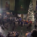 Ucraina, famiglie a Kiev aspettano Capodanno