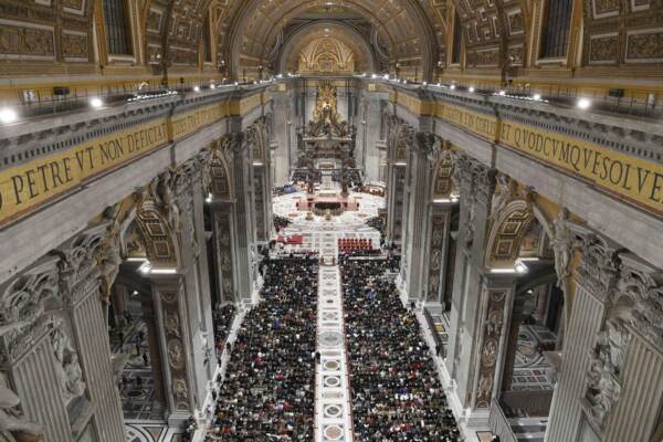 Papa Francesco presiede i primi Vespri e il Te Deum nella Basilica di San Pietro