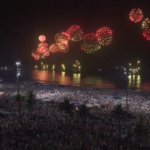 Capodanno, migliaia sulla spiaggia di Copacabana