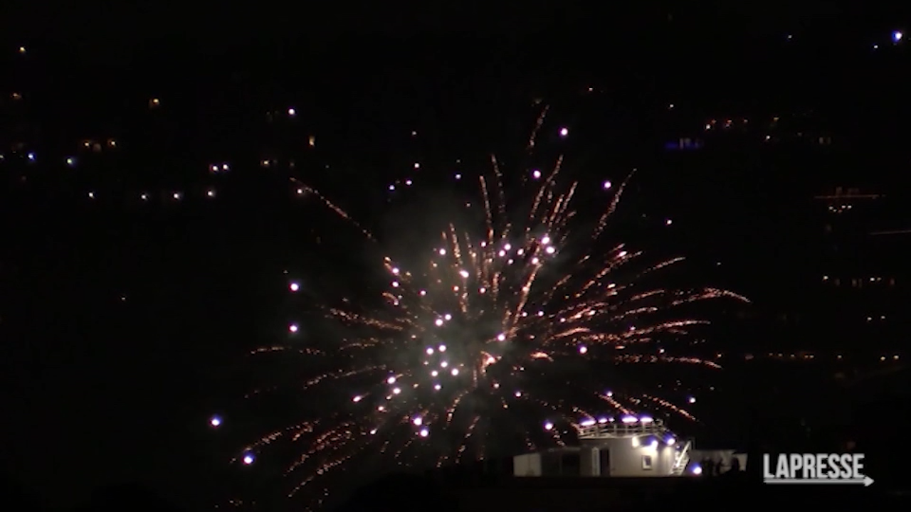 Dov è Stato Girato Fuochi D Artificio Capodanno, fuochi d'artificio a Napoli - LaPresse