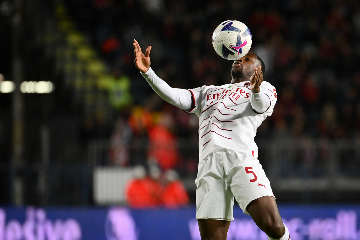 Milan, Ballo-Touré operato: un mese di stop Milan, Ballo-Touré operato: un mese di stop