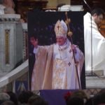 Ratzinger, la messa a Parigi alla Basilica del Sacro Cuore