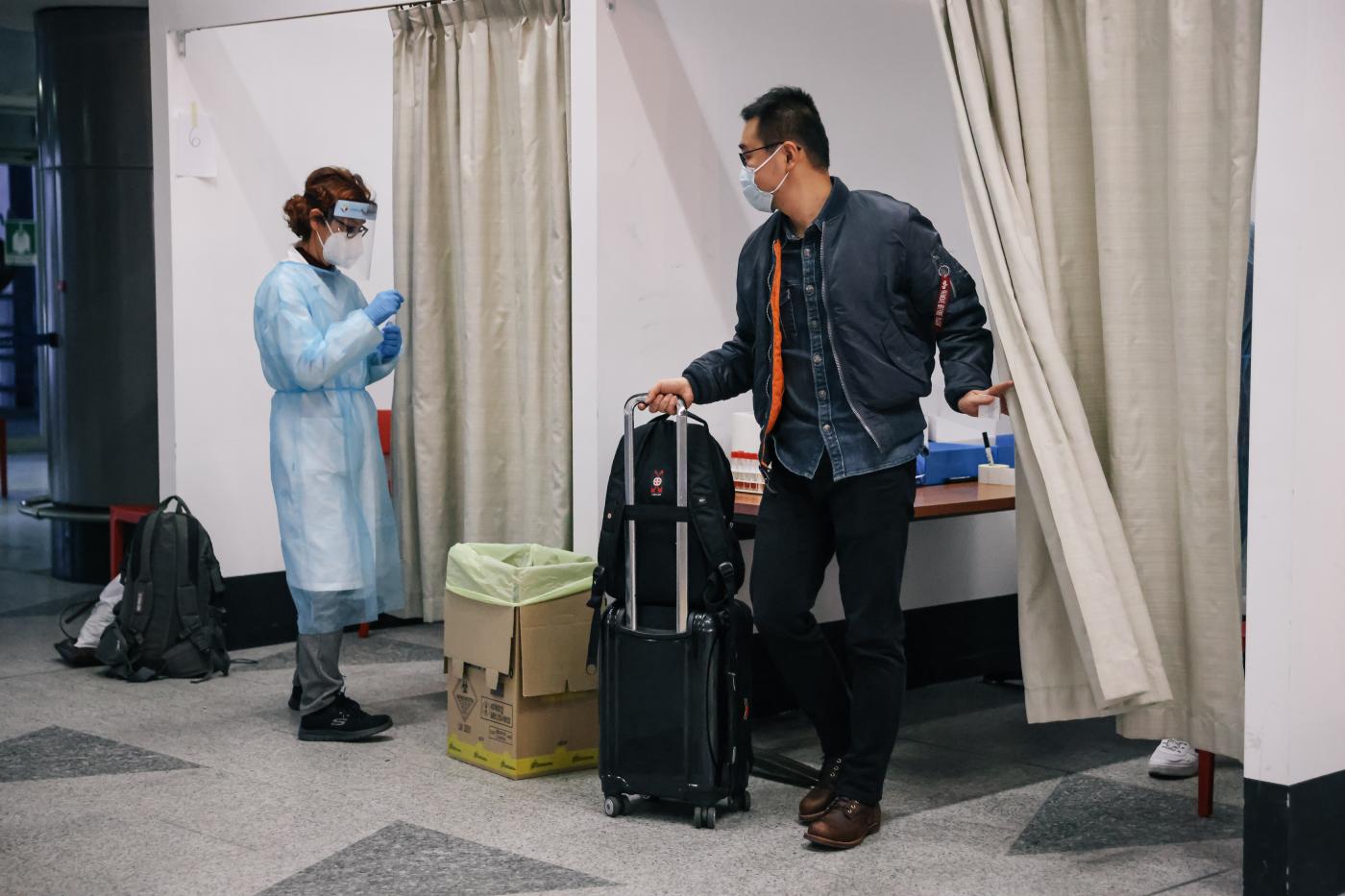 Covid, Pechino: “Test su viaggiatori cinesi inaccettabili”
