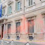 Roma, blitz clima in Senato: chiesto obbligo dimora attiviste