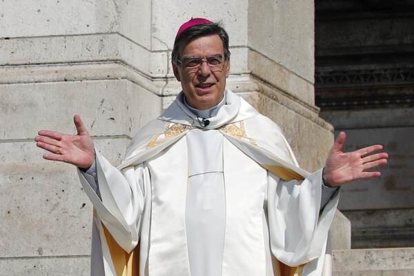 France Archbishop Resigns