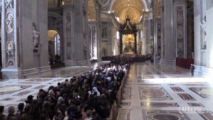 Ratzinger, attesa per i funerali: 159mila fedeli