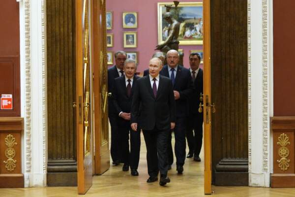 Russia, riunione informale dei capi di stato della CSI a San Pietroburgo