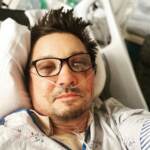 Jeremy Renner, messaggio dell’attore sui social
