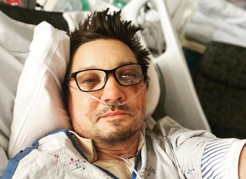 Jeremy Renner, messaggio dell’attore sui social Jeremy Renner, messaggio dell’attore sui social