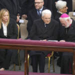 Ratzinger, Meloni e Mattarella ai funerali