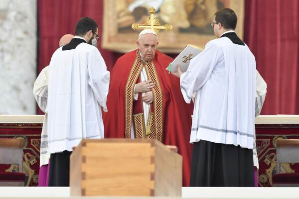 Ratzinger, Papa Francesco cita passo Benedetto XVI