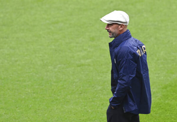 Vialli, un minuto di silenzio su tutti campi