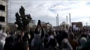 Iran, a Zahedan proteste al grido di “Morte a Khamenei”
