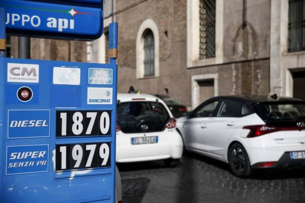 Carburanti, ancora in aumento prezzi alla pompa