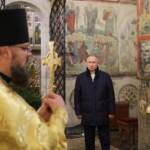 Putin solo alla messa per il Natale ortodosso