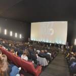 Cinema, nel 2022 crescita incassi e presenze nelle sale