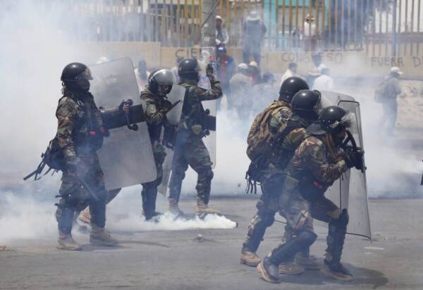Perù, scontri tra polizia e manifestanti: vittime