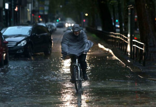 Meteo, la pioggia continua a scendere sull’Italia