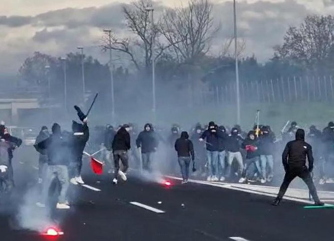 Scontri A1, tifosi arrestati tornano liberi