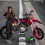Sardegna, moto in spiaggia: bufera su star web Sara Aydin