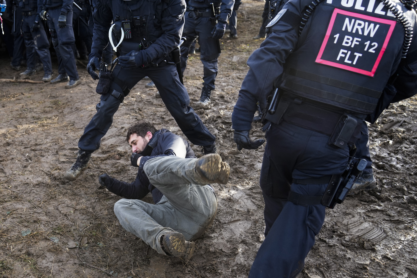 Clima, lotta ambientalista a Lützerath: sgomberi Clima, lotta ambientalista a Lützerath: sgomberi