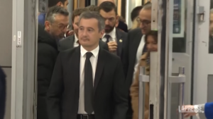 Parigi, ministro Darmanin alla Gare du Nord