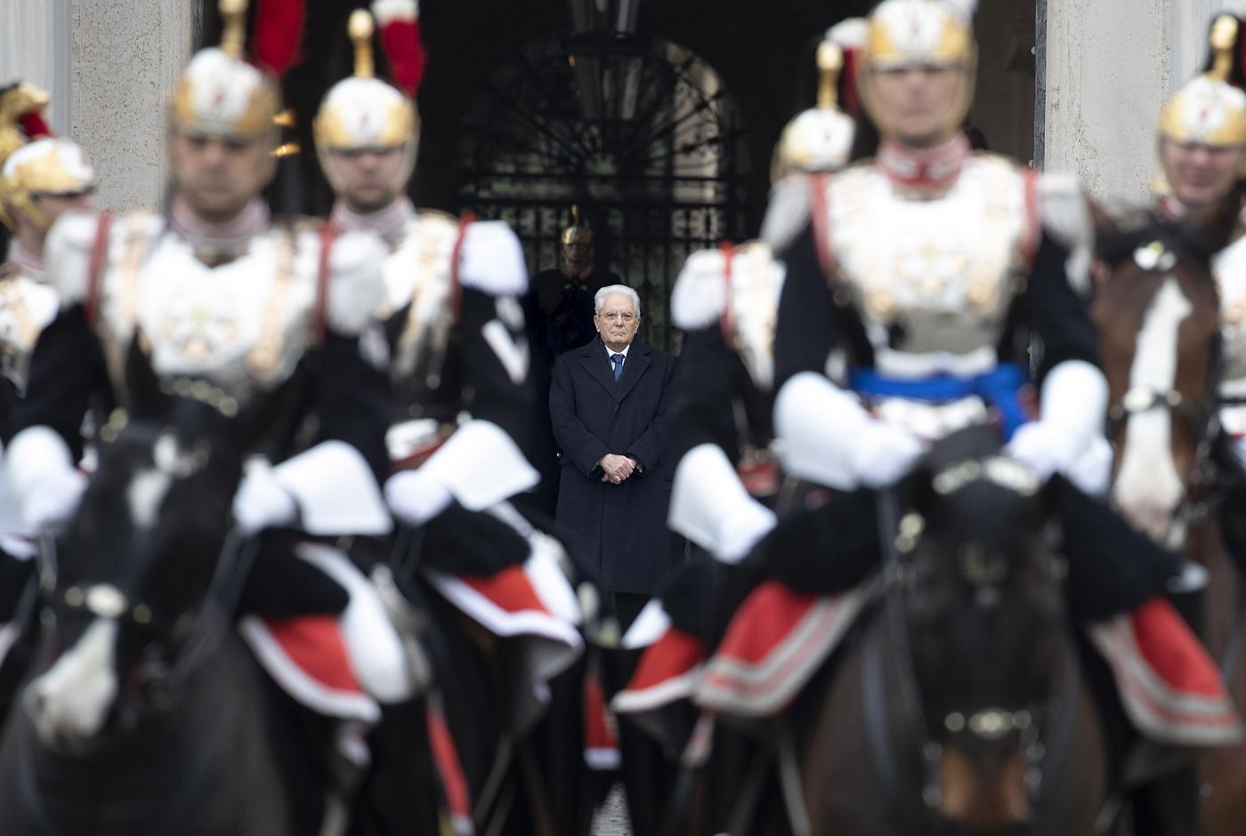 Iran, Mattarella: “Indignato per repressione e condanne a morte”