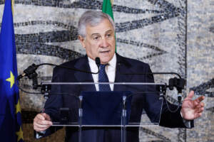 Antonio Tajani incontra il ministro degli Esteri greco Nikos Dendias