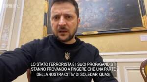 Ucraina, Zelensky: “A Soledar battaglia continua”