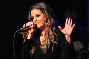 LISA MARIE PRESLEY IN CONCERTO A CHICAGO