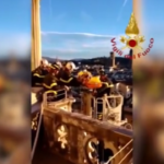 Firenze, intervento dei vigili del Fuoco sulla cupola del Duomo