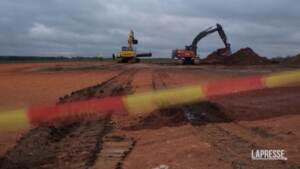 Lituania, operai al lavoro dopo l’esplosione del gasdotto