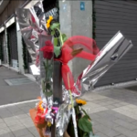 Femminicidio Roma, fiori e biglietti davanti al ristorante